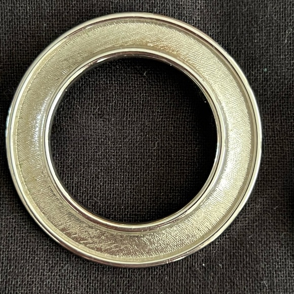 Two Crown Trifari Brooches - Picture 3 of 13